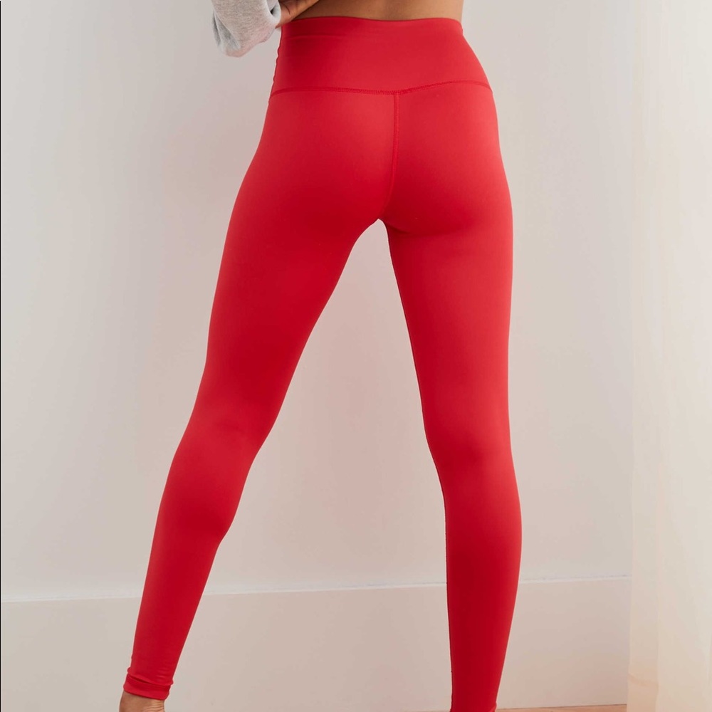 red high waisted seamless aerie workout leggings